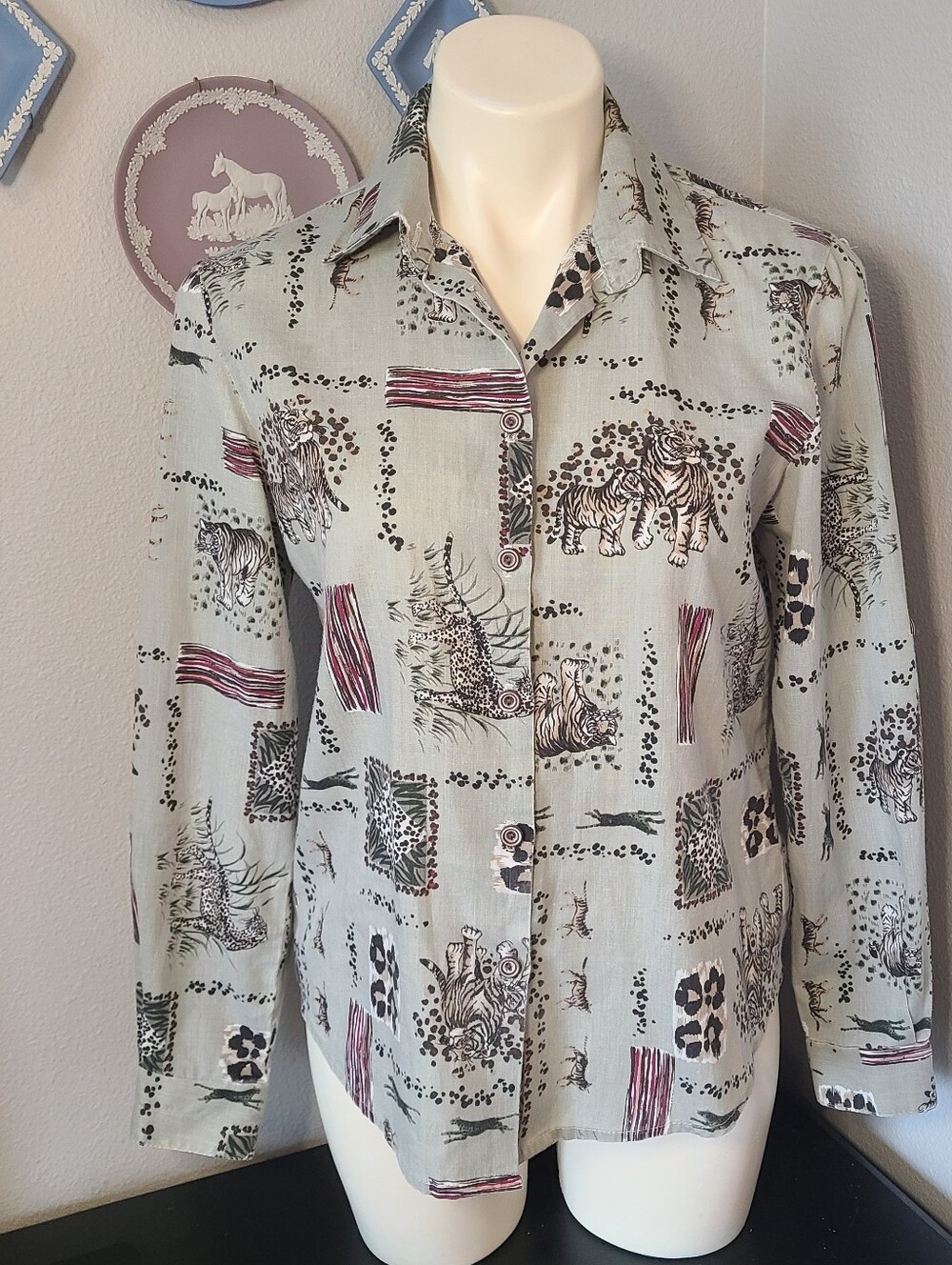 Vintage USA Tapestry Safari Animal Print Button-Up Shirt Women's S Cotton Blend
